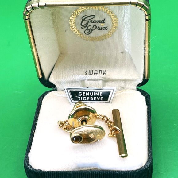 Vintage SWANK Grand Prix Tie Tack Genuine Tiger's Eye Lapel Pin in Original Box - Picture 1 of 10